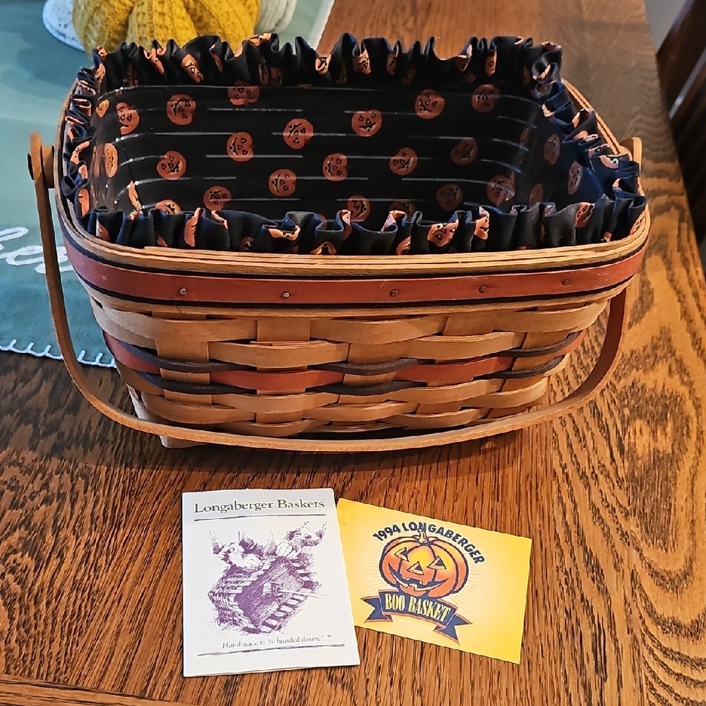 Longaberger Rectangle Basket with Black Boo Liner Rare 1994